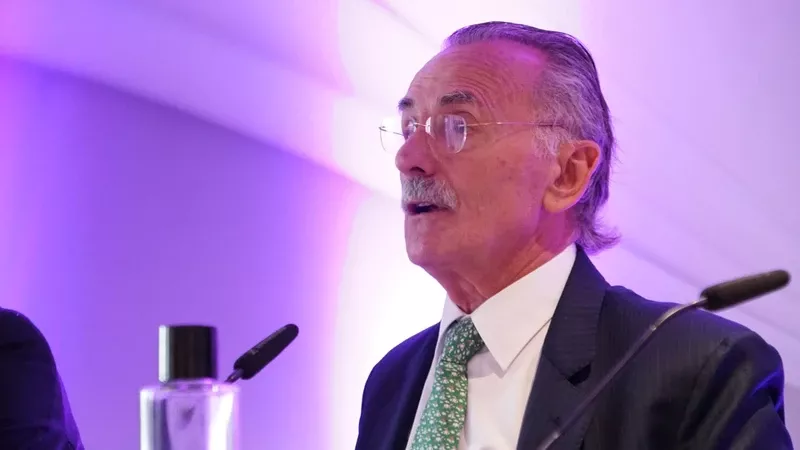 Luis Furnells Presentaci�n PEGO Grupo Oes�a. Foto: Grupo Oes�a