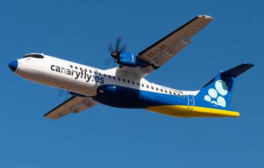Aeronave de Canaryfly en vuelo.