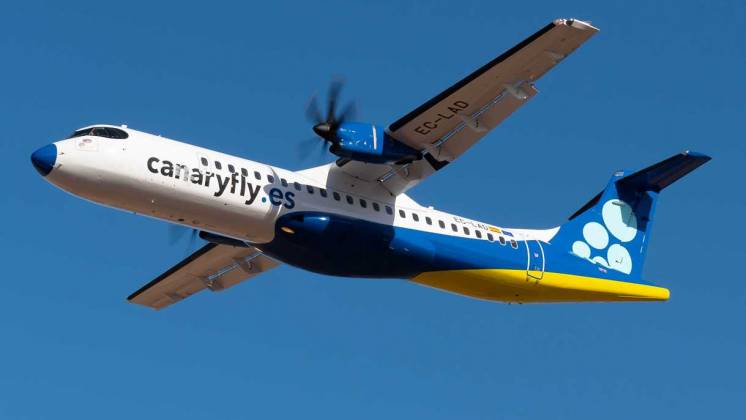 Aeronave de Canaryfly en vuelo.