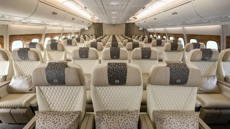 Emirates completa la primera remodelaci�n de un A380 de dos clases con cabina Premium Economy.