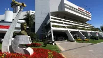 Aeropuerto Internacional Silvio Pettirossi, ubicado en la ciudad de Luque y que sirve a la ciudad de Asunci�n, Paraguay.