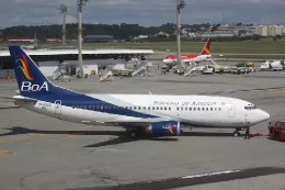 Avi�n de Boliviana de Aviaci�n (BoA) en pista.