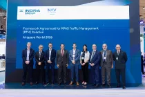 Foto de grupo de los equipos de NAV CANADA e Indra Group tras el acuerdo alcanzado entre ambas compa��as en Airspace World 2026. Foto: Indra