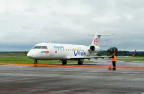Aeronave de Paranair en pista.