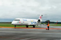 Aeronave de Paranair en pista.