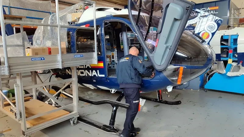 Helic�ptero de la Polic�a Nacional utilizado para la formaci�n de t�cnicos de mantenimiento. Foto: Aviation Group