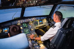 Simulador FNPT II Airbus A320 MCC APS.
