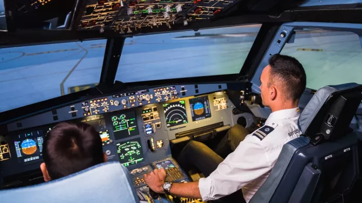 Simulador FNPT II Airbus A320 MCC APS.