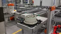 Sistema automatizado de transporte de componentes de ruedas y frenos de avi�n creado por MiniTec para Lufthansa Technik.
