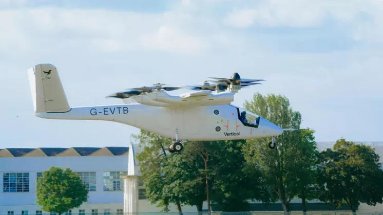 El prototipo final de eVTOL de Vertical Aerospace, Valo, complet� su primer vuelo tripulado por el piloto de pruebas verticales Paul Stone, lo que supone un hito hacia la certificaci�n. Foto: Vertical Aerospace