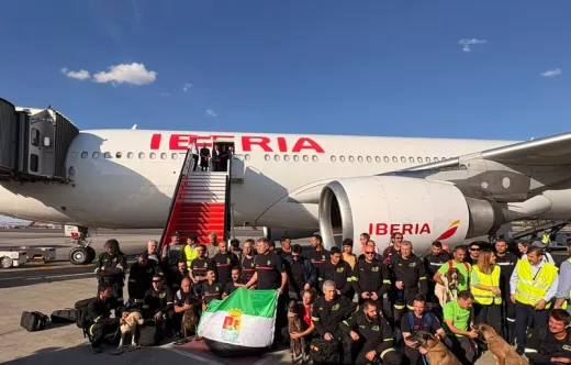 Equipos multidisciplinares de especialistas en rescates de diferentes provincias espa�olas que viajaron a Venezuela para ayudar tras los terremotos. Foto: Iberia