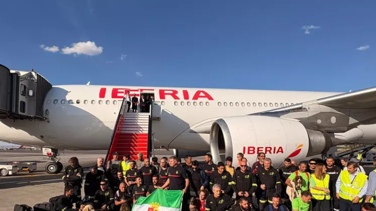 Equipos multidisciplinares de especialistas en rescates de diferentes provincias espa�olas que viajaron a Venezuela para ayudar tras los terremotos. Foto: Iberia
