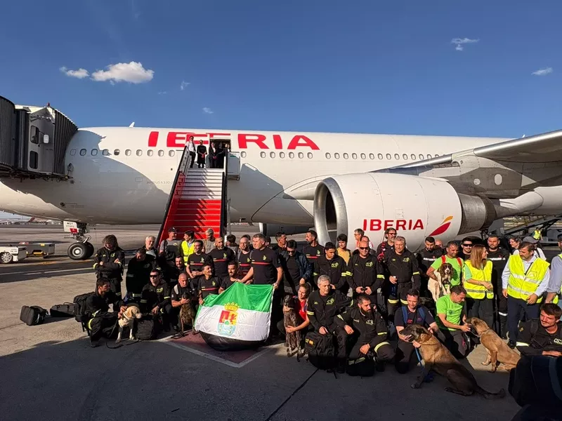 Equipos multidisciplinares de especialistas en rescates de diferentes provincias españolas que viajaron a Venezuela para ayudar tras los terremotos. Foto: Iberia Equipos multidisciplinares de especialistas en rescates de diferentes provincias españolas que viajaron a Venezuela para ayudar tras los terremotos. Foto: Iberia