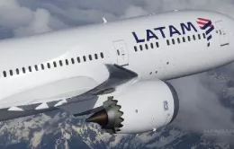 Aeronave de Latam en vuelo.