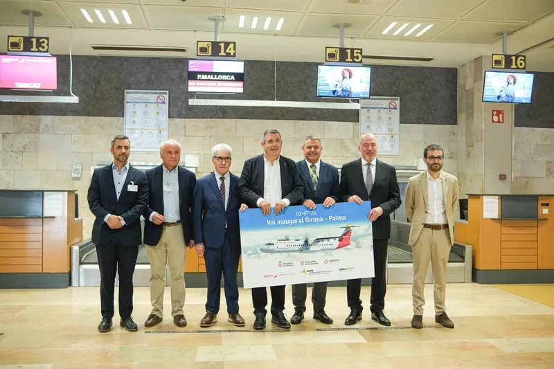 Foto de la inauguración de la ruta Girona-Mallorca. Foto: Air Nostrum Foto de la inauguración de la ruta Girona-Mallorca. Foto: Air Nostrum