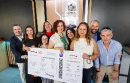 Foto de grupo de los galardonados en la primera edición de su Mundial NDC que reconoce a agencias y empresas.