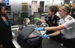 Perro en control aeroportuario. Foto: Flightright