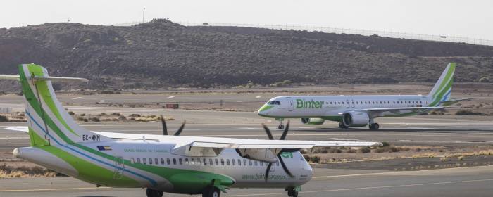 Aviones de Binter en pista. Foto: Binter