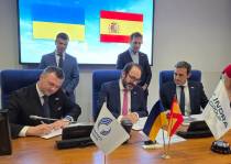 Firma del acuerdo de reconstrucci�n de los sistemas de tr�fico a�reo entre Indra Group y Ucrania.