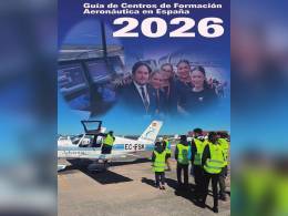 Portada de la edici�n de papel de la Gu�a 2026 de Centros de Formaci�n Aeron�utica en Espa�a. 