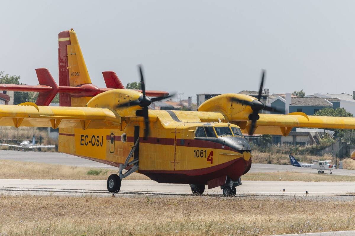 Avión de Avincis CL-215T . Foto: Avincis Avión de Avincis CL-215T . Foto: Avincis