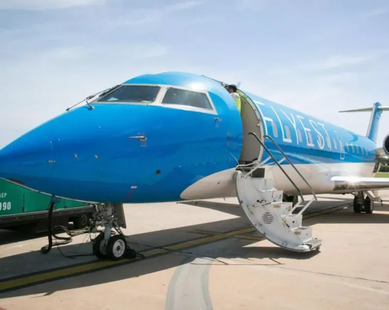 Fotografía: Uno de los Bombardier CRJ200 que Air Nostrum aportó a Flyest. Fotografía: Uno de los Bombardier CRJ200 que Air Nostrum aportó a Flyest.