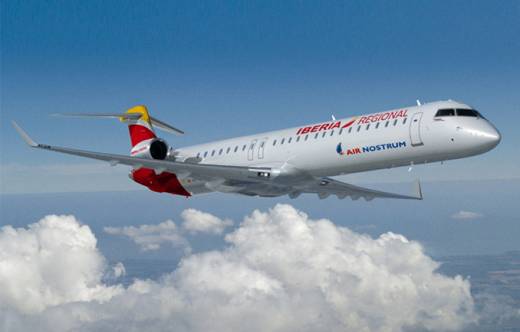 Avi�n de Air Nostrum en vuelo.