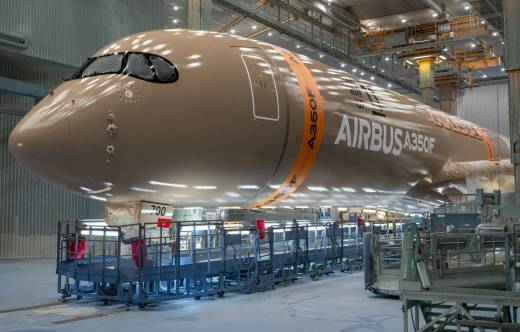 El primer prototipo del Airbus A350F (MSN700) con su nueva librea. Foto: Airbus