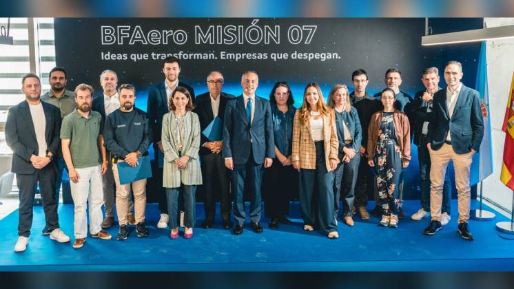 Foto de grupo de la s�ptima edici�n de la convocatoria BFAero. Foto: BFAero