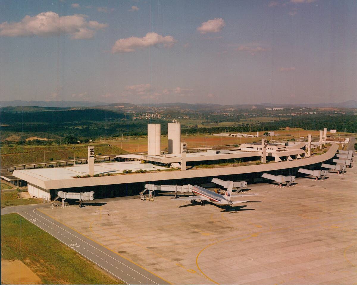 Aeropuerto Cofins de Belo Horizonte/ BH Aiports. Aeropuerto Cofins de Belo Horizonte/ BH Aiports.