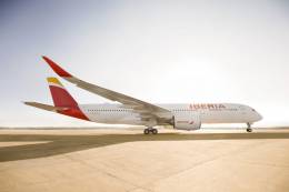 Avi�n A350 de Iberia en pista. Foto: Iberia