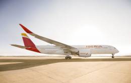 Avión A350 de Iberia en pista. Foto: Iberia