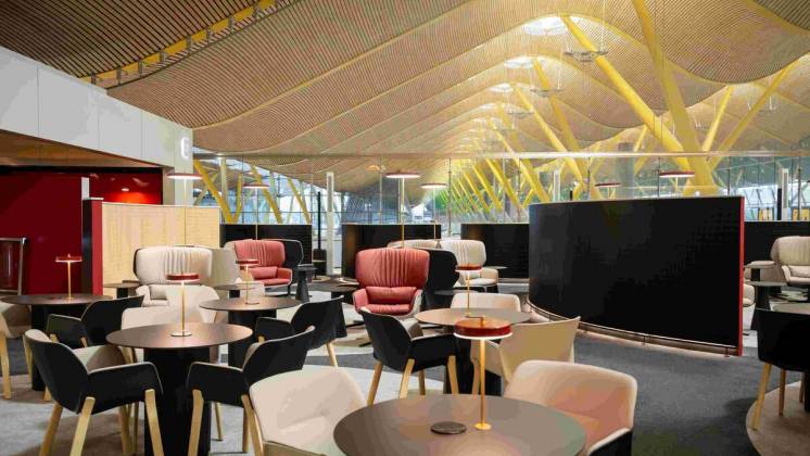 Sala Emerald Lounge Sorolla en la Terminal 4 del Aeropuerto de Madrid-Barajas. Foto: Iberia