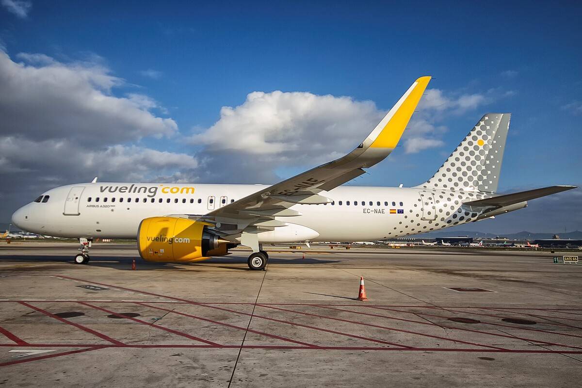 Foto de archivo de una aeronave Airbus A320neo de Vueling. Foto de archivo de una aeronave Airbus A320neo de Vueling.