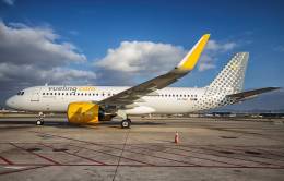 Foto de archivo de una aeronave Airbus A320neo de Vueling.