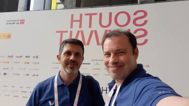 Los ingenieros aeron�uticos Javier Losada y Juan Pan de la start-up gallega AguiaAGUIA.