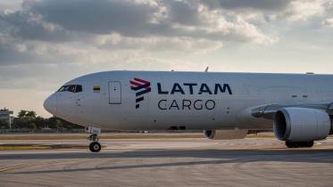 Avión de Latam Cargo en tierra. Foto: Latam Cargo Avión de Latam Cargo en tierra. Foto: Latam Cargo