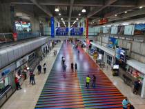 Imagen de archivo del pasillo central del Aeropuerto Internacional Sim�n Bol�var de Maiquet�a, en Venezuela.