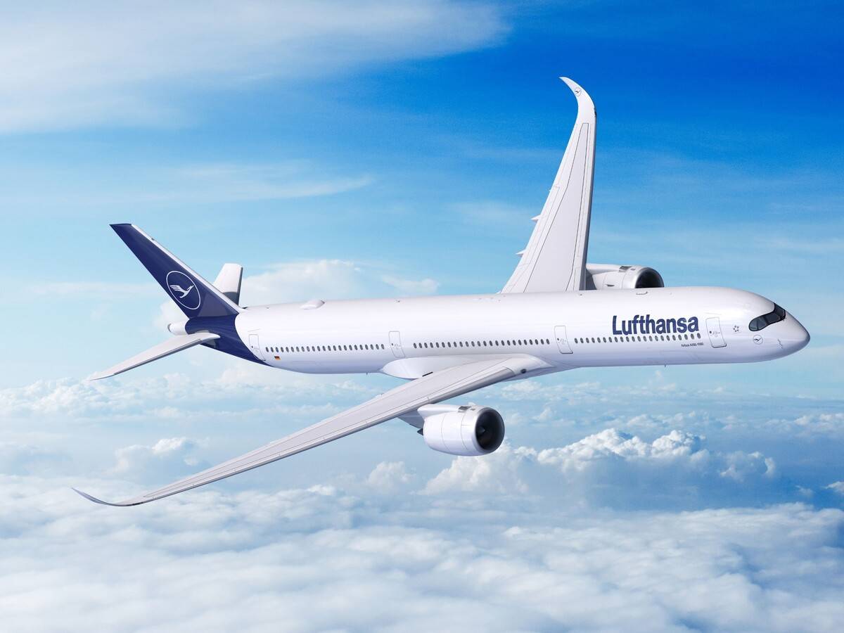 Avión de Lufthansa en vuelo. Avión de Lufthansa en vuelo.