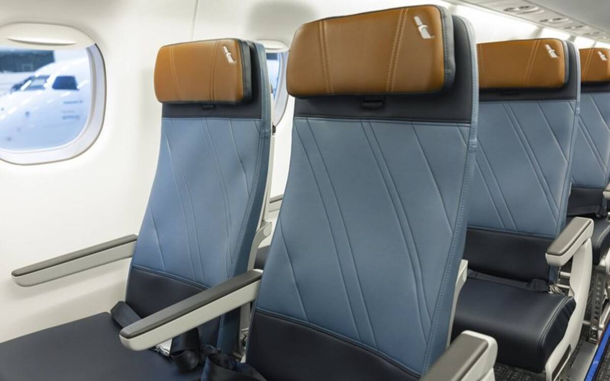 Asientos Recaro de nueva generación instalados en un Embraer E175 por primera vez. Asientos Recaro de nueva generación instalados en un Embraer E175 por primera vez.