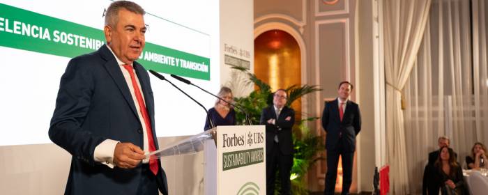 Carlos Bertomeu, presidente de Air Nostrum tras recoger el premio. Foto: Air Nostrum