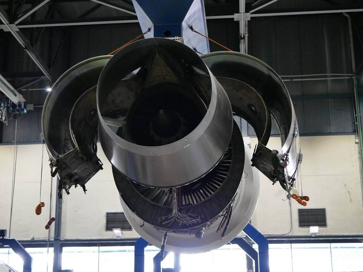 Motor de avión en las instalaciones de motores de Iberia Mantenimiento en La Muñoza, en las inmediaciones del Aeropuerto de Madrid-Barajas, entre los municipios de Madrid y Paracuellos de Jarama. Foto: Diego Gómez Motor de avión en las instalaciones de motores de Iberia Mantenimiento en La Muñoza, en las inmediaciones del Aeropuerto de Madrid-Barajas, entre los municipios de Madrid y Paracuellos de Jarama. Foto: Diego Gómez