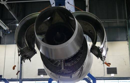 Motor de avi�n en las instalaciones de motores de Iberia Mantenimiento en La Mu�oza, en las inmediaciones del Aeropuerto de Madrid-Barajas, entre los municipios de Madrid y Paracuellos de Jarama. Foto: Diego G�mez