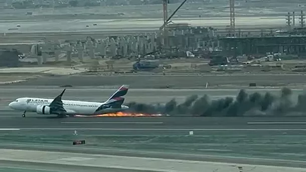 Accidente de un Airbus A320 de LATAM con un camin de bomberos en el aeropuerto de Lima.