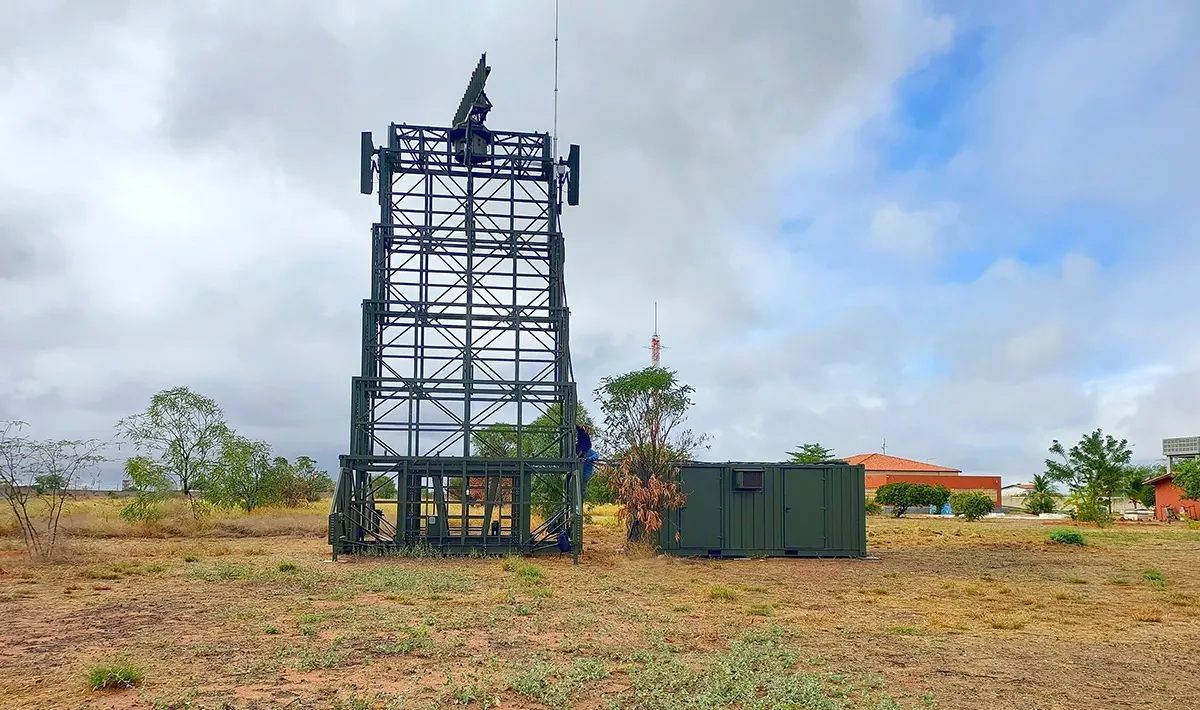 Radar IRS 20-MP/S actualizado por Indra en Brasil.