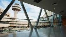 Zona exterior de la terminal del Aeropuerto de Mallorca. Foto: Aena