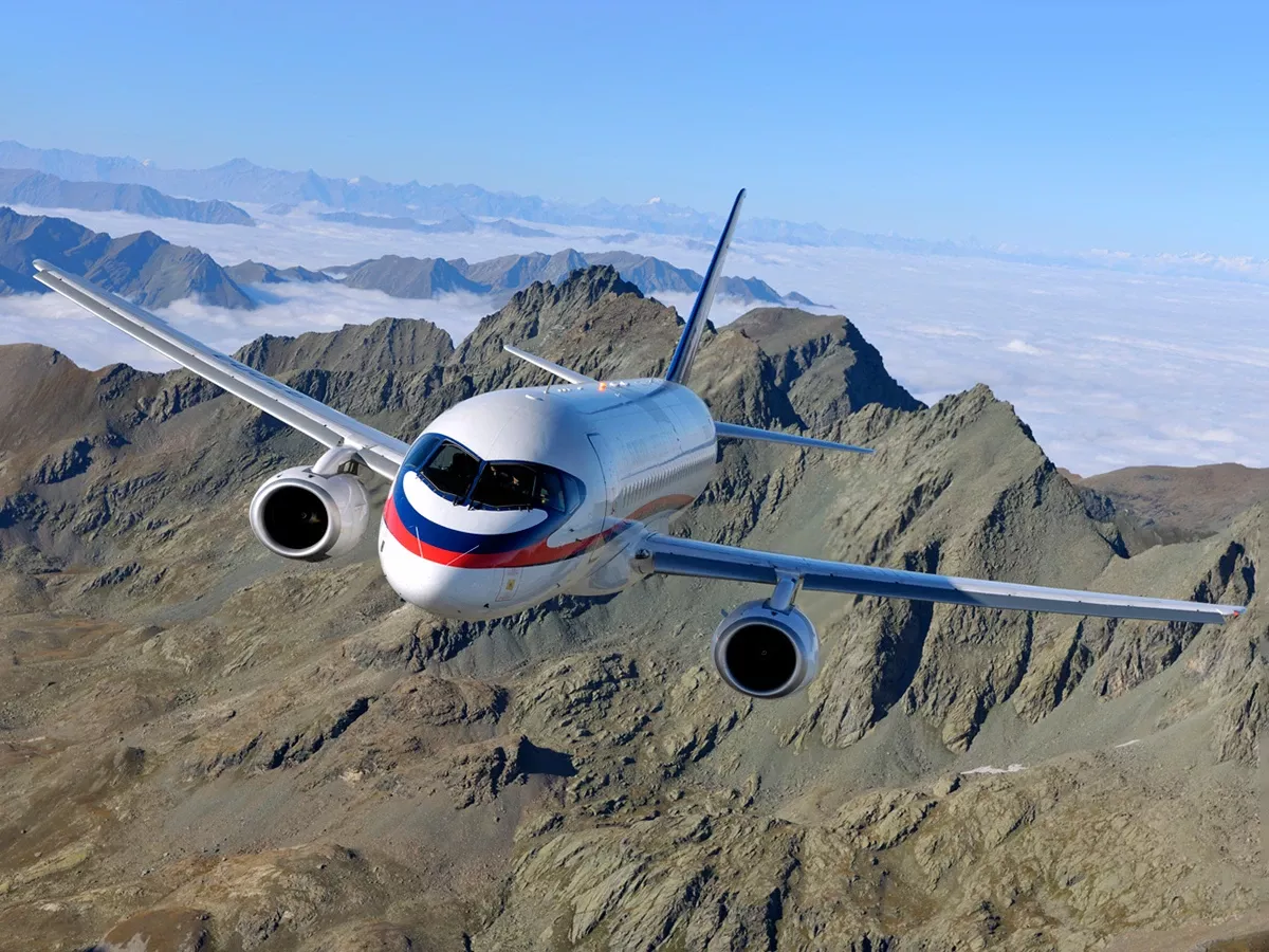 Avin SSJ100. 