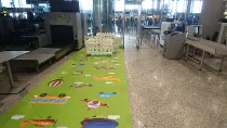 El Aeropuerto de Mlaga-Costa del Sol dedica un nuevo filtro de seguridad para familias, que les facilita el proceso y garantiza la fluidez de trnsito al resto de viajeros. Foto: Aena