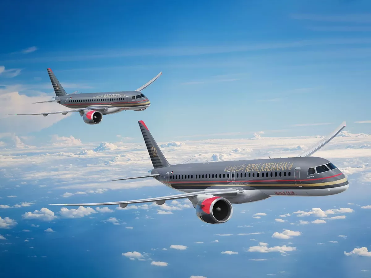 Aviones Embraer E190-E2 y 4 E195-E2 de Royal Jordanian Airlines.