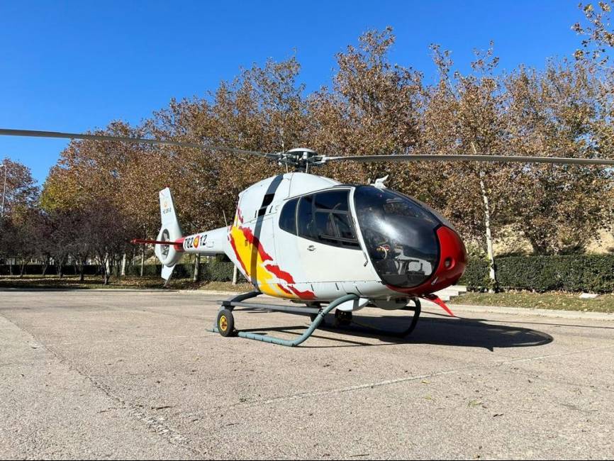 Desde la Escuela Militar de Helicópteros de Armilla (Granada) ha llegado este Airbus Helicopters EC120 (H120).